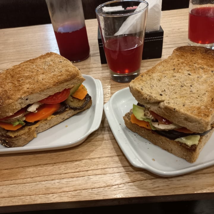 photo of Entre Migas y Café Sándwich shared by @maguranga on  07 Oct 2022 - review