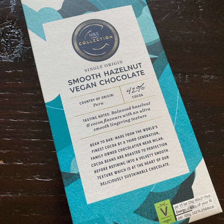 photo of Marks & Spencer Food (M&S) Smooth Hazelnut Vegan Chocolate shared by @traceyk on  27 Mar 2022 - review