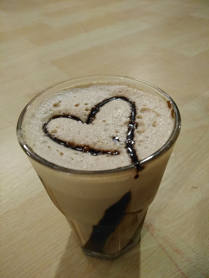 photo of Ubuntu Community - The Vegan Cafe Love shake shared by @abhishekveg on  06 Feb 2020 - review