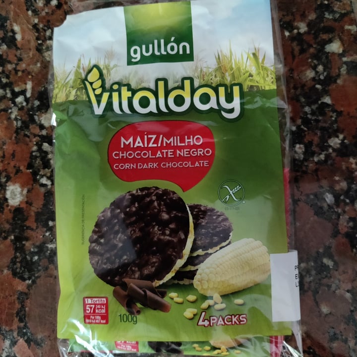 photo of Gullón Vitalday maíz y chocolate negro shared by @annabatt on  11 Jun 2022 - review