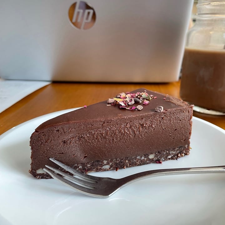 photo of The Living Cafe Vegan Raw chocolate “cheesecake” shared by @kimjongquiche on  09 Jul 2021 - review