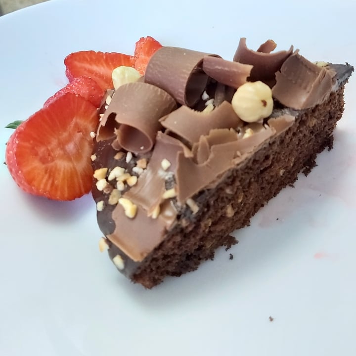 photo of Gusto Arsizio Torta cioccolato e nocciole shared by @elisahope on  10 Jun 2020 - review