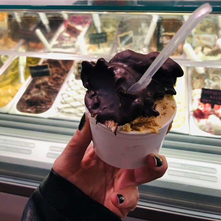 photo of Brivido Gelateria Coppetta tre gusti shared by @nicole- on  24 Apr 2022 - review