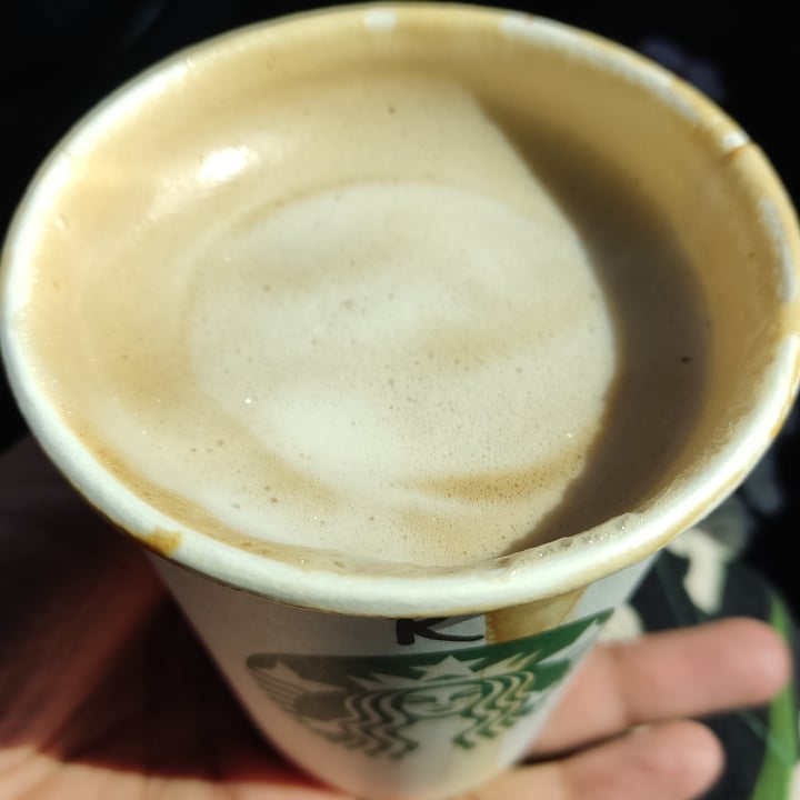 photo of Starbucks Flat White shared by @space999sailor on  26 Aug 2022 - review