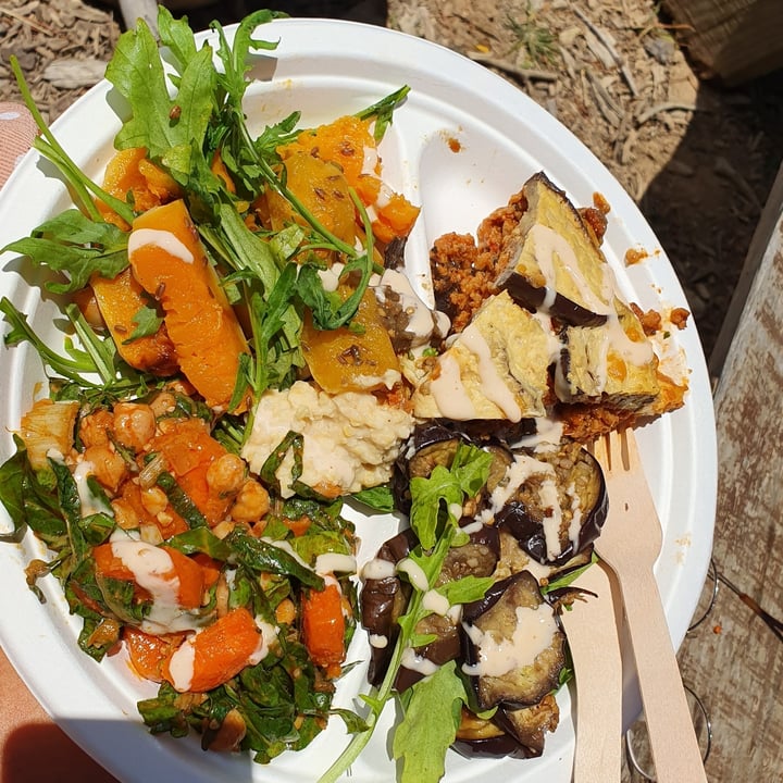 photo of The Veg Kitchen Salad Mix Plate shared by @semacleod on  08 Mar 2022 - review