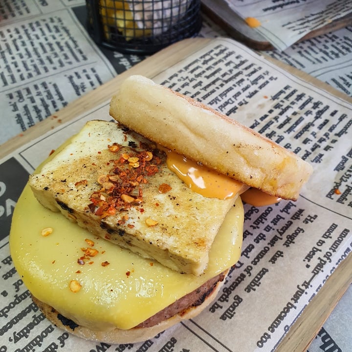 photo of Vegan Streetfood Deli - Obs Brekke Muffin shared by @theflipsideofg on  18 Sep 2022 - review