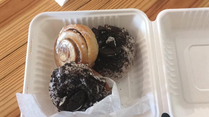 photo of Cleveland Vegan Cinnamon Roll shared by @juanaeb on  17 Aug 2019 - review