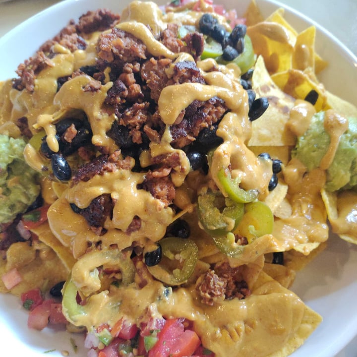 photo of Venti's Cafe + Beer Vault Nacho Bowl shared by @thungate on  18 Jun 2022 - review