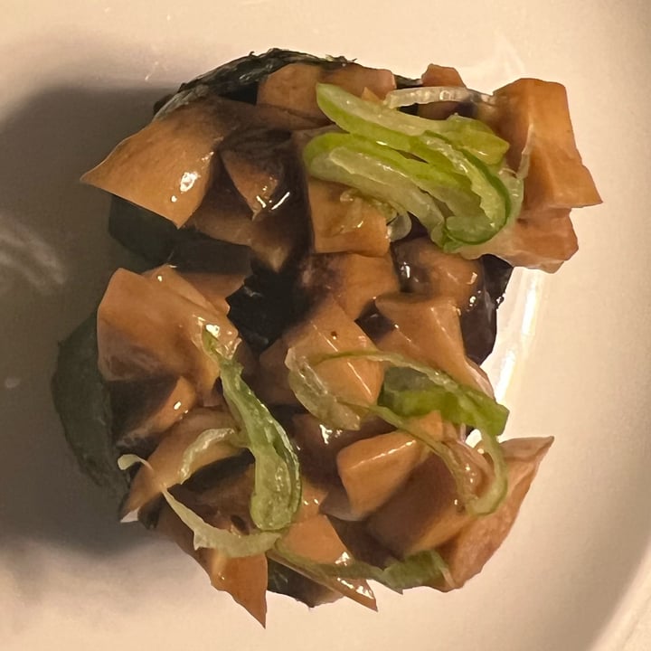 photo of Armonico Gunkan funghi e nori shared by @moccymoccy on  04 May 2022 - review
