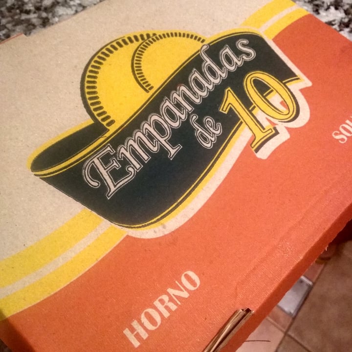 photo of Empanadas de 10 Empanada De Jamon Y Queso Vegana shared by @anashadowcat on  31 Jan 2021 - review
