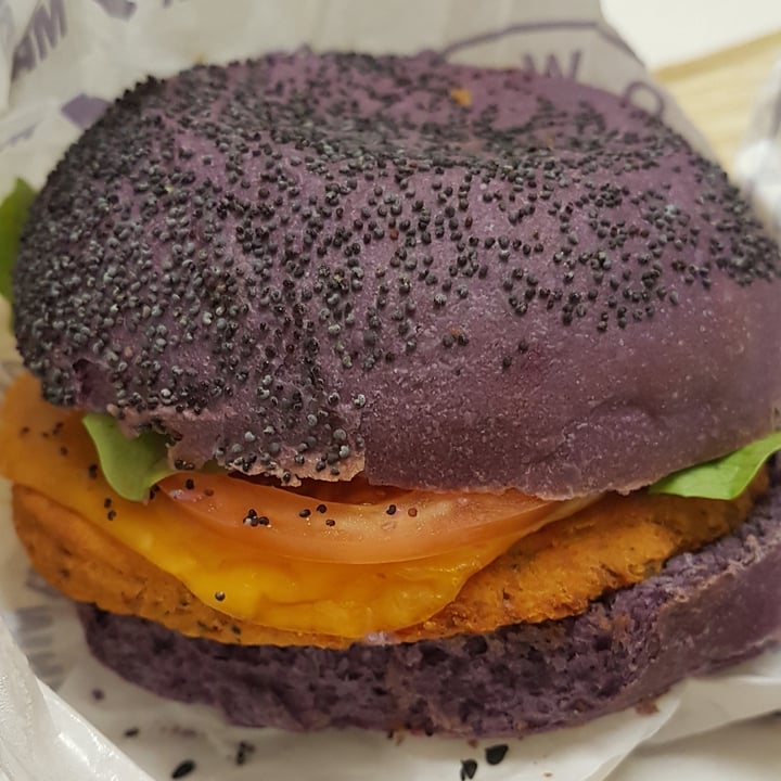 photo of Flower Burger Cheesy cecio shared by @claudia83 on  12 Mar 2022 - review