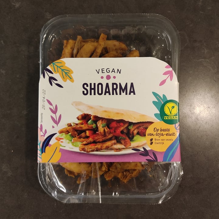 photo of Vemondo Vegan Shoarma shared by @aciredefdumbr on  11 Apr 2022 - review