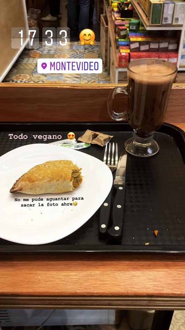 photo of La Molienda Ejido Empanadas Con Chocolatada De Leche De Almendras shared by @rominaa on  12 Jan 2020 - review