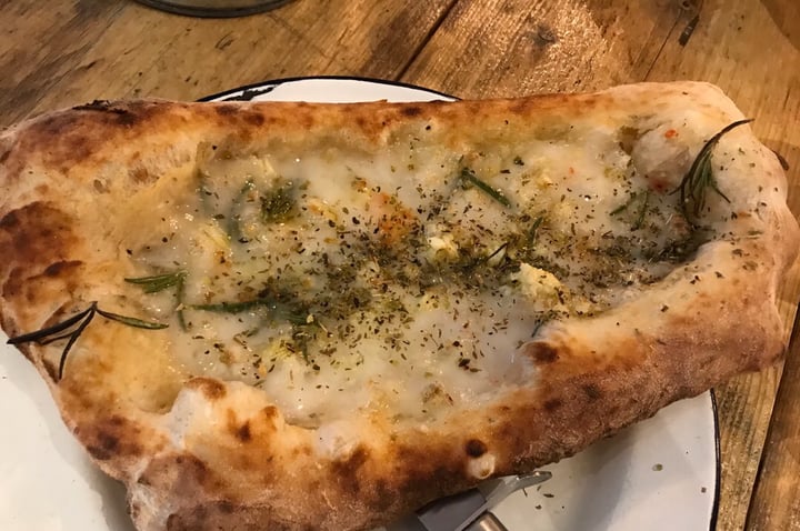 photo of Purezza - Vegan Pizza Camden Garlic Bread shared by @citybythbayvegan on  02 Jun 2019 - review