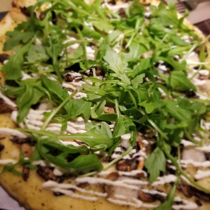 photo of Virtuous Pie Super Funghi Pizza shared by @vegandyeries on  31 Dec 2019 - review