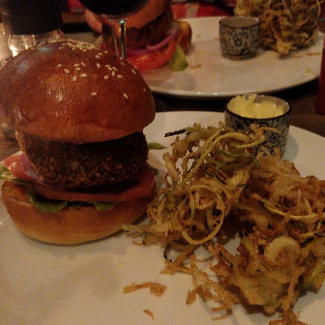 Photo of the dish “Beyond Burger”