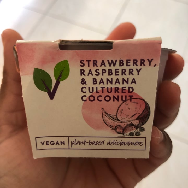 review photo of Woolworths Food Strawberry, Raspberry & Banana Cultured Coconut shared by @earthlovingerin on 05 Aug 2021 - review