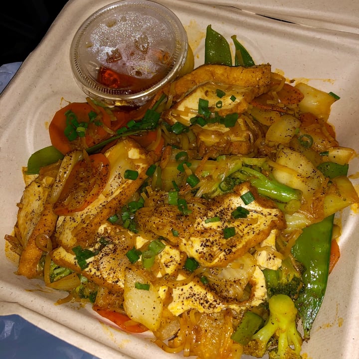 photo of The Ripple of Smiles Vegan Stir-fried Noodles shared by @alohaanimalsanctuary on  24 Aug 2020 - review