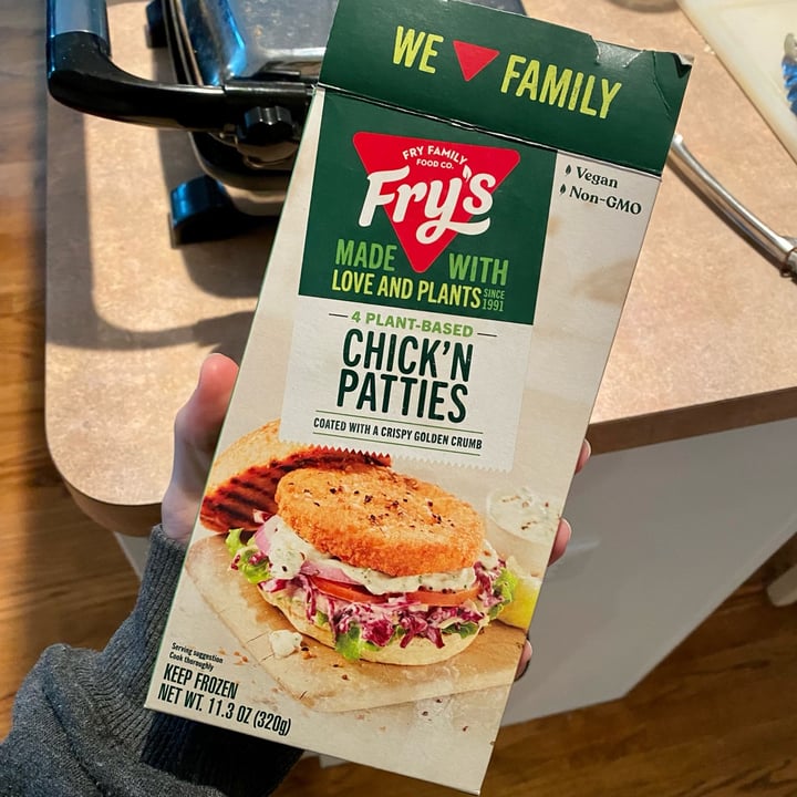 photo of Fry's Family Food Chick’n Patties shared by @curvycarbivore on  01 Dec 2021 - review
