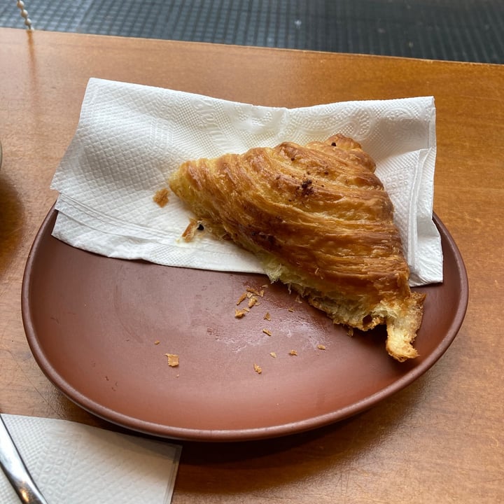 photo of Americano Coffee & Kitchen Croissant Vegan shared by @berevigna on  20 Sep 2021 - review
