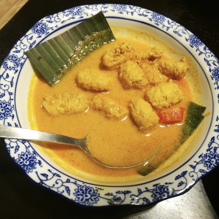 photo of Coco Veggie Nyonya Cuisine Nyonya Kapitan Curry Veggie "Chicken" shared by @akanksha-r on  08 Sep 2022 - review