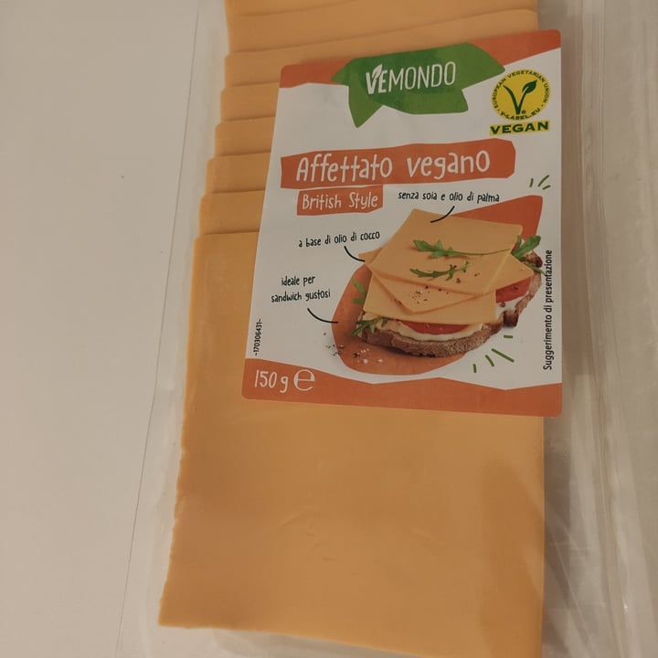 photo of Vemondo  Affettato Vegano British Style shared by @fedes on  23 Dec 2022 - review