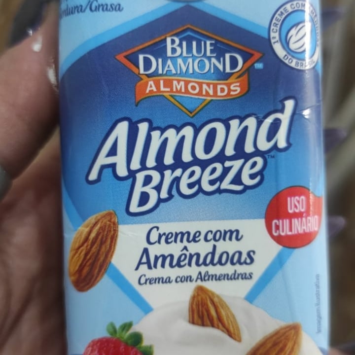 photo of Almond Breeze crema de leche de almendraa shared by @malalafontan on  16 Aug 2022 - review
