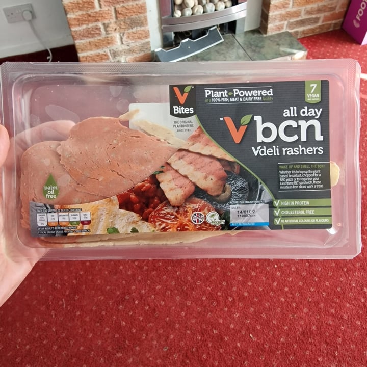 review photo of VBites Vbcn Deli Rashers shared by @juliakrz on 30 Jun 2022 - review