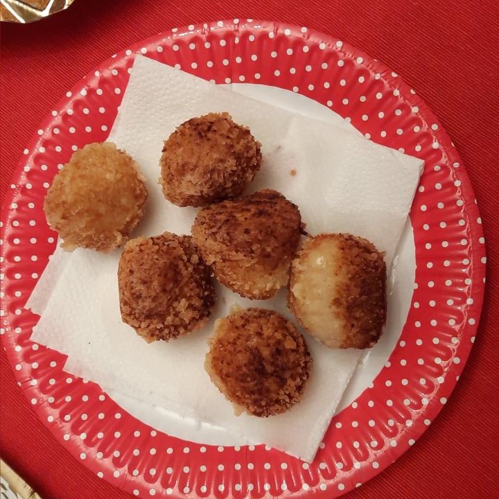 photo of Grin Grin Foods Bolitas de chis shared by @moomo on  15 Apr 2022 - review
