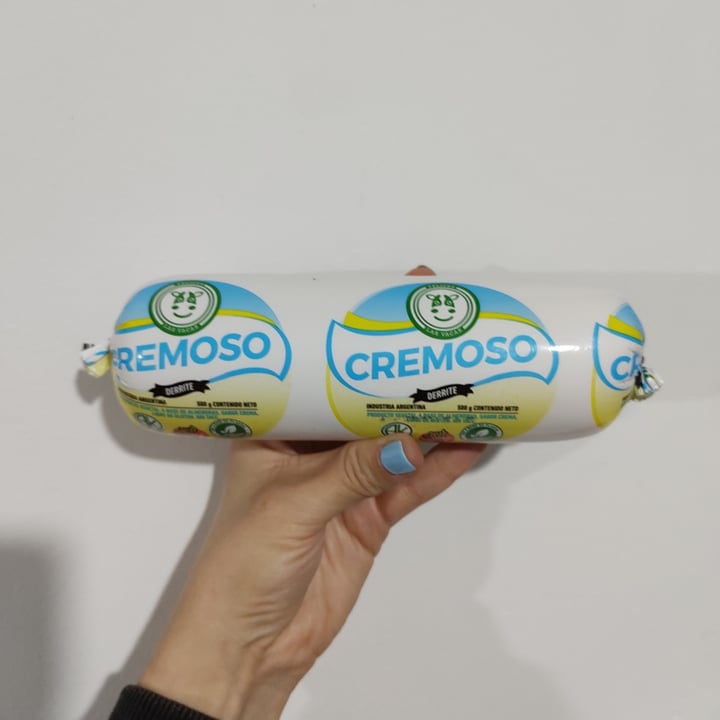 photo of Felices Las Vacas Queso Cremoso en Cilindro shared by @disculpefuegotiene on  04 Jul 2021 - review