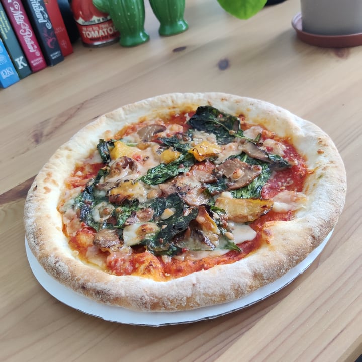 photo of The White Rabbit The Smokin Vegan Pizza shared by @jontybuk on  23 May 2021 - review