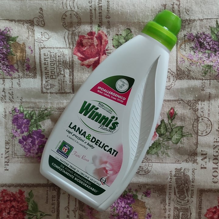 photo of Winni's Naturel Detersivo lana e delicati shared by @giuliagioia on  17 Apr 2021 - review