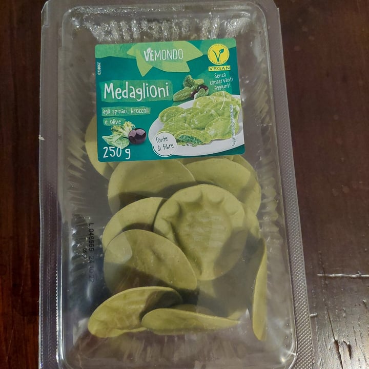 photo of Vemondo Ravioli Spinach Brocolis Olives shared by @benveg on  04 Sep 2022 - review