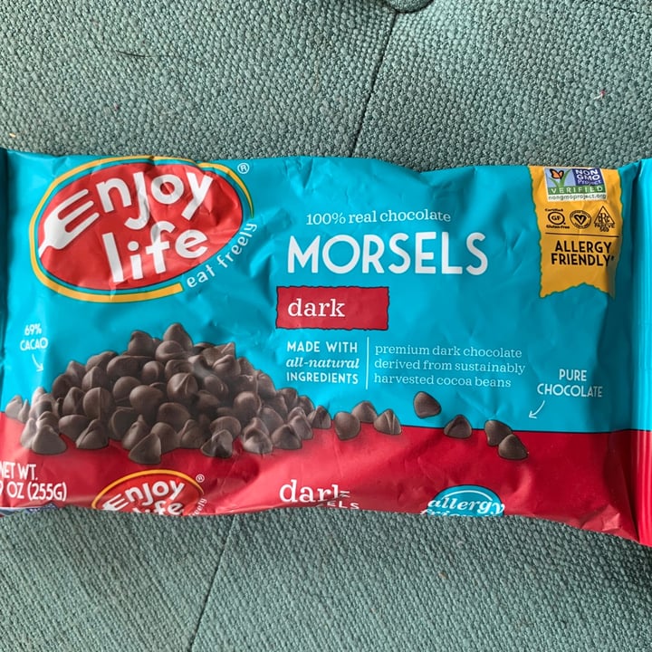 photo of Enjoy Life Dark Chocolate Morsels shared by @keeponveganon on  25 Apr 2020 - review