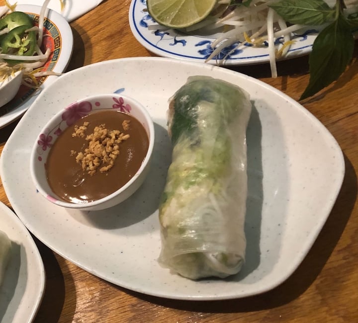 review photo of Viet Thai Cafe Summer Roll With Tofu shared by @samanthagoh93 on 24 Oct 2019 - review