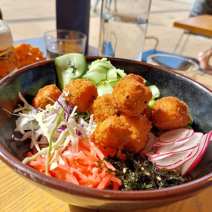 review photo of Baby Su Crumbed Tofu Poke Bowl shared by @slilian on 24 May 2022 - review