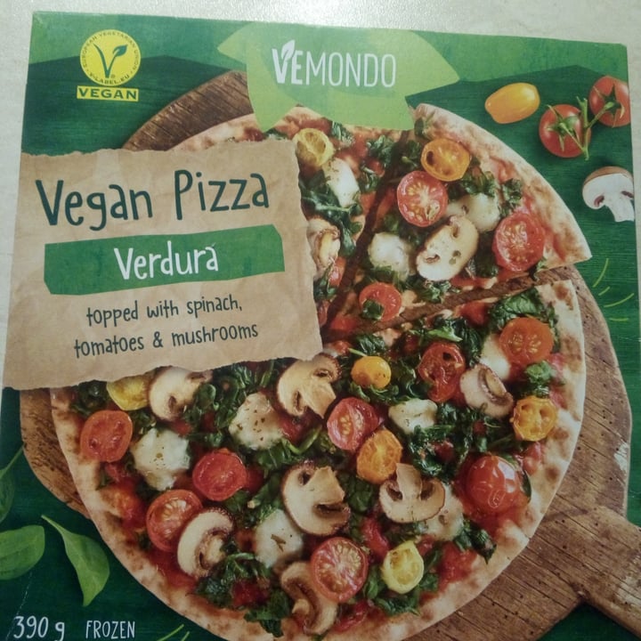 photo of Vemondo Vegan Pizza Verdura with Spinach, Tomatoes & Mushrooms shared by @sissilibipapierni on  16 Jun 2022 - review