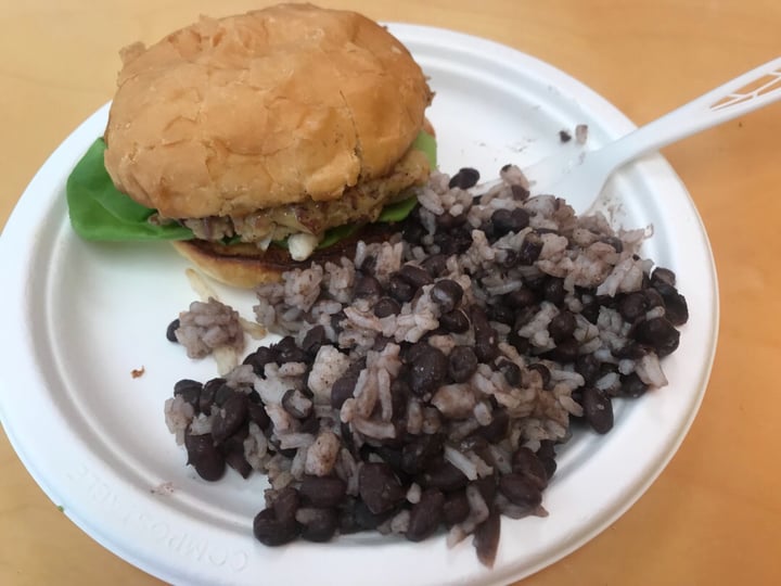photo of Funky Grits Hoppin’ John Burger shared by @jknopp on  30 Sep 2018 - review
