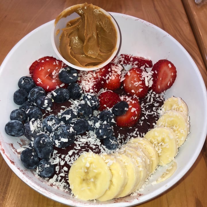 review photo of Lota Veco Açaí bowl shared by @softsofi on 07 Sep 2021 - review