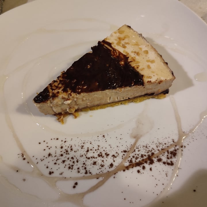 photo of Mezzaluna Torta crumble di gelatina alle nocciole shared by @hella on  24 Sep 2022 - review