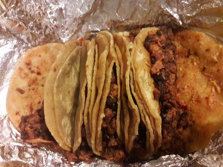 photo of Calaca Vegana Tacos De Soya Estilo Al Pastor shared by @alexkiddo on  01 Feb 2020 - review