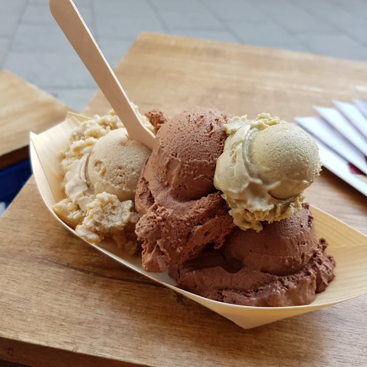 review photo of iceDate - The vegan organic Eismanufaktur Ice Cream shared by @-a-n-d-r-e-a- on 14 Aug 2020 - review