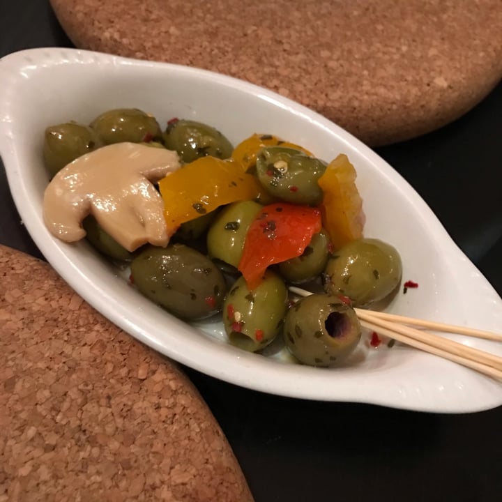 photo of Novapizza Vegetarian Kitchen Olives shared by @mollyjane on  11 Dec 2021 - review