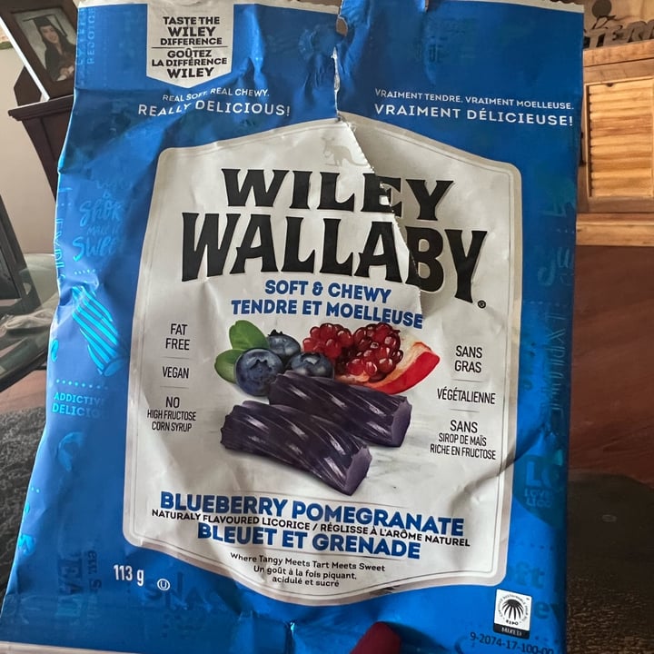 photo of Wiley Wallaby Blueberry Pomegranate Licorice shared by @deathoverdecaf on  11 Jun 2022 - review