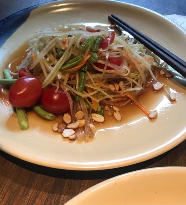 「Hum salad」の料理の写真