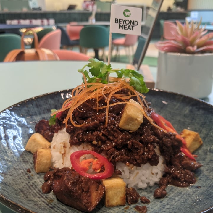 photo of Green Common Singapore Eggplant & Beef Bowl shared by @shawneofthedead on  17 Feb 2021 - review