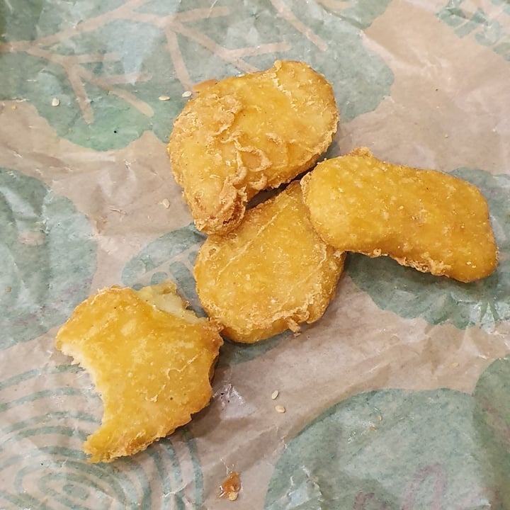 photo of Burger King Rozzano Fiordaliso Vegan Chicken Nuggets shared by @michibi on  13 Mar 2022 - review