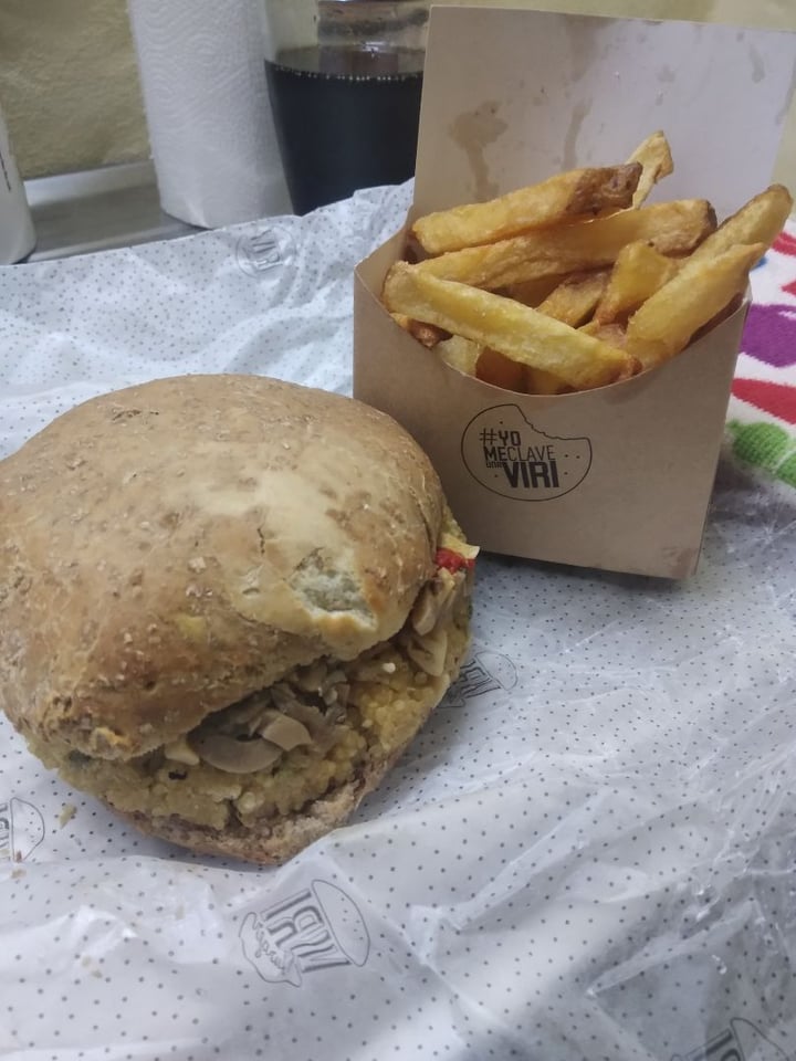 photo of Viri Burger Hamburguesa vegana shared by @brenduliiii on  17 Apr 2020 - review