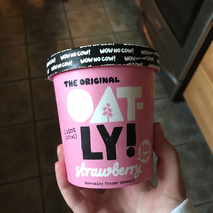 review photo of Oatly Strawberry Ice Cream shared by @janelana on 25 Dec 2019 - review