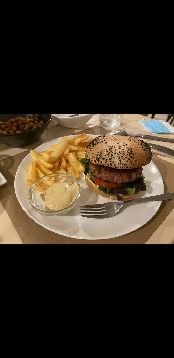 photo of Sol Veggie Burger Groumet shared by @3agonm on  10 Oct 2021 - review